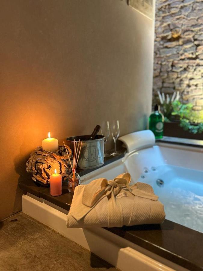 Borgo Di Beppe E Gloria Suite サン・ジョヴァンニ・ヴァルダルノ エクステリア 写真