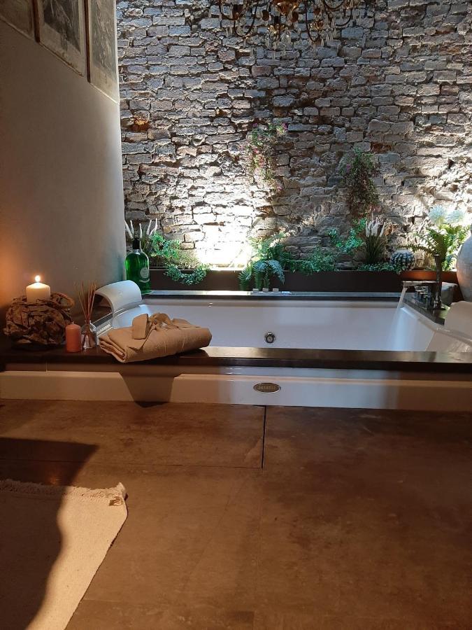 Borgo Di Beppe E Gloria Suite サン・ジョヴァンニ・ヴァルダルノ エクステリア 写真