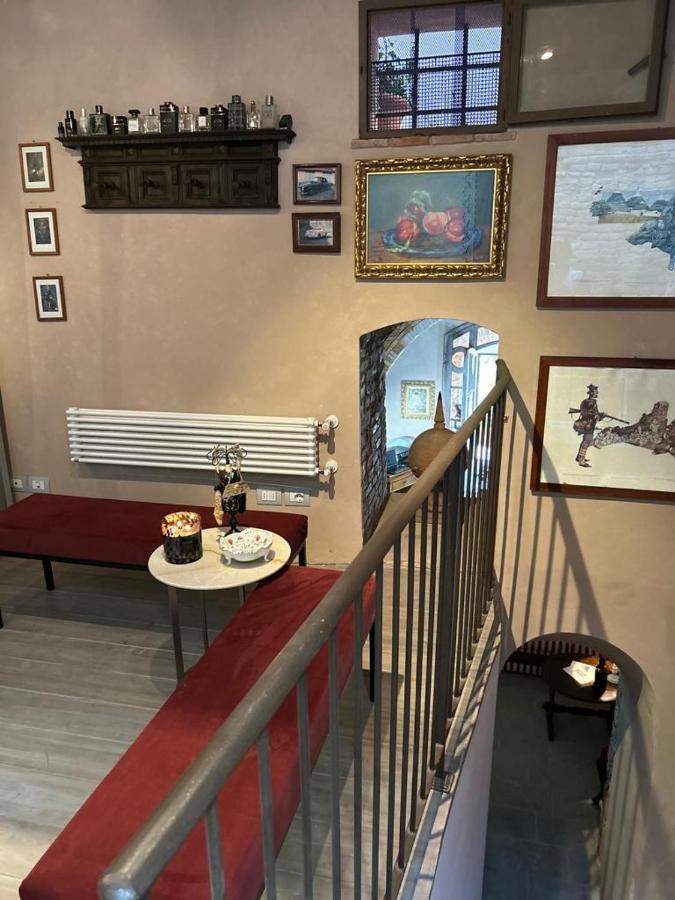 Borgo Di Beppe E Gloria Suite サン・ジョヴァンニ・ヴァルダルノ エクステリア 写真