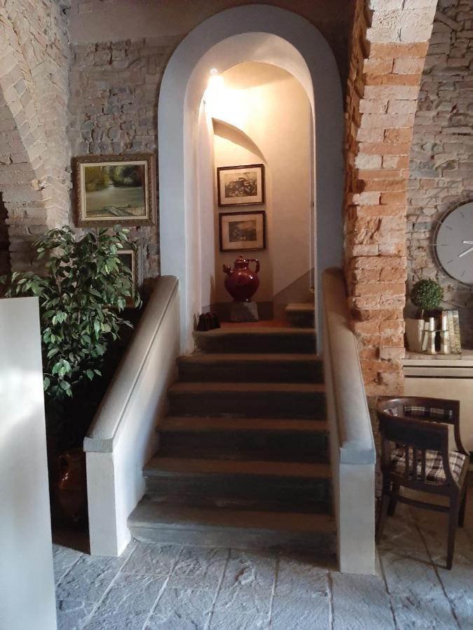Borgo Di Beppe E Gloria Suite サン・ジョヴァンニ・ヴァルダルノ エクステリア 写真