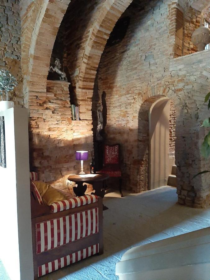 Borgo Di Beppe E Gloria Suite サン・ジョヴァンニ・ヴァルダルノ エクステリア 写真