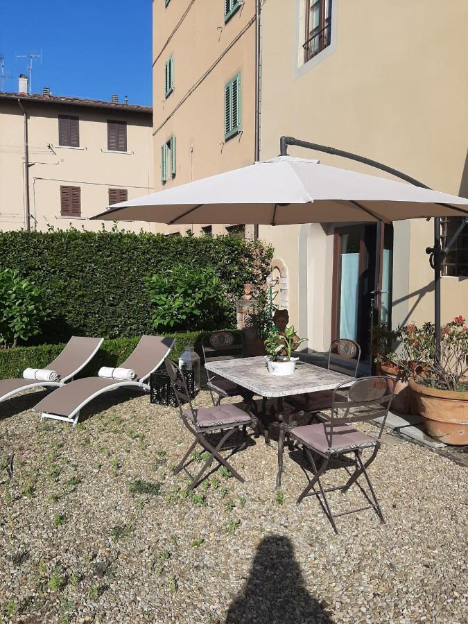 Borgo Di Beppe E Gloria Suite サン・ジョヴァンニ・ヴァルダルノ エクステリア 写真