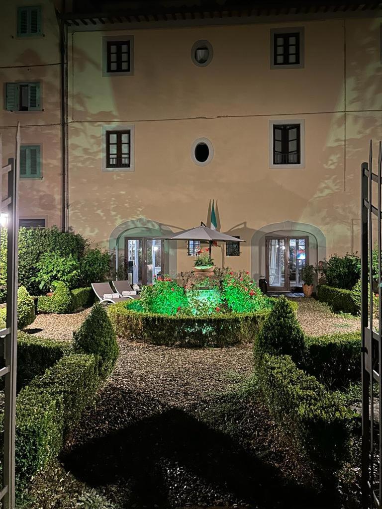 Borgo Di Beppe E Gloria Suite サン・ジョヴァンニ・ヴァルダルノ エクステリア 写真