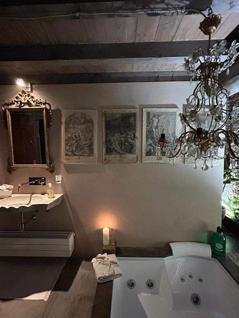 Borgo Di Beppe E Gloria Suite サン・ジョヴァンニ・ヴァルダルノ エクステリア 写真