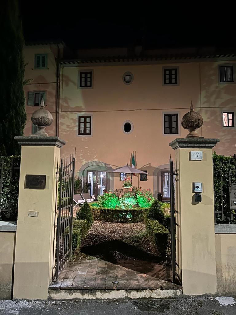 Borgo Di Beppe E Gloria Suite サン・ジョヴァンニ・ヴァルダルノ エクステリア 写真