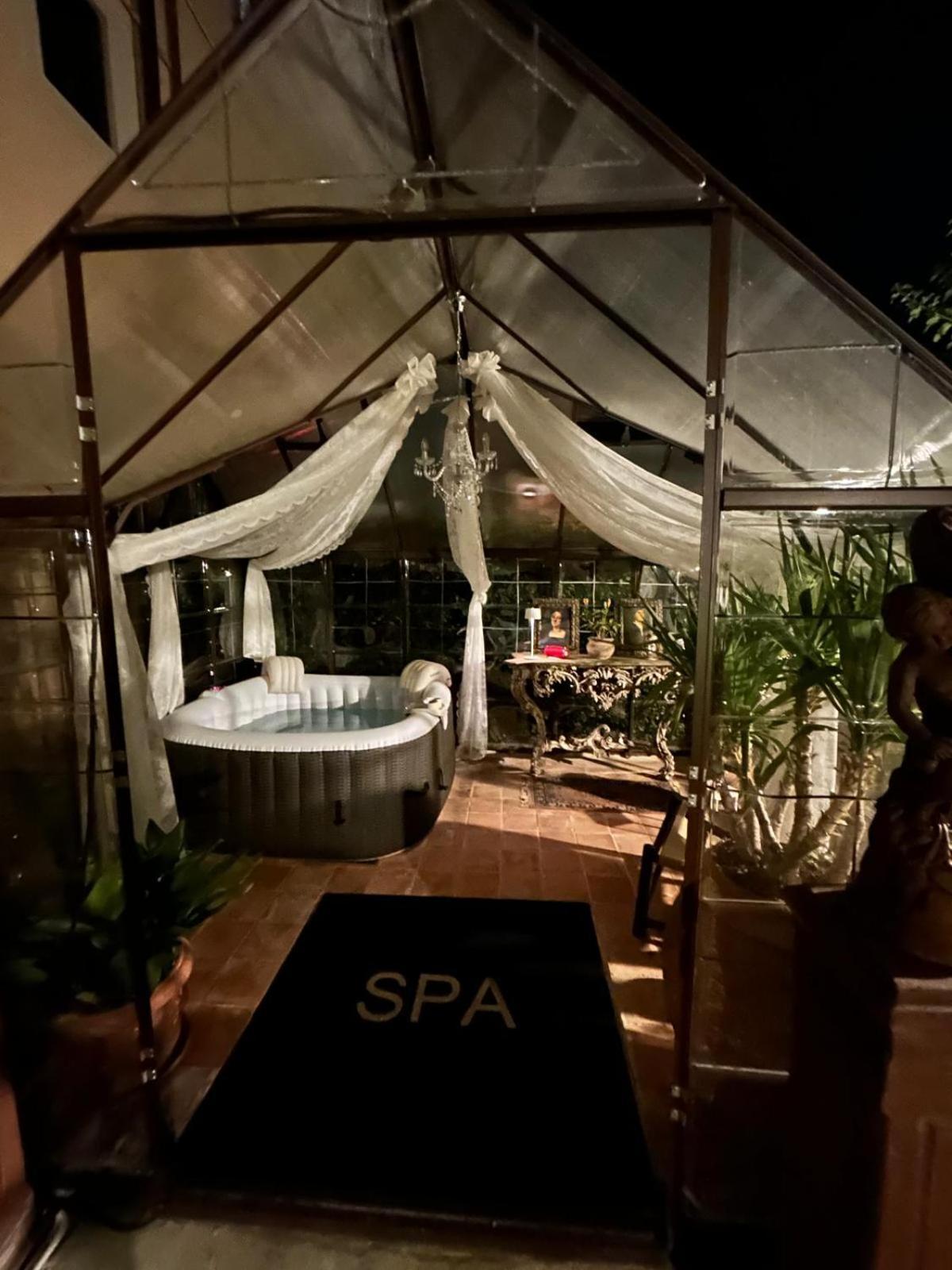 Borgo Di Beppe E Gloria Suite サン・ジョヴァンニ・ヴァルダルノ エクステリア 写真